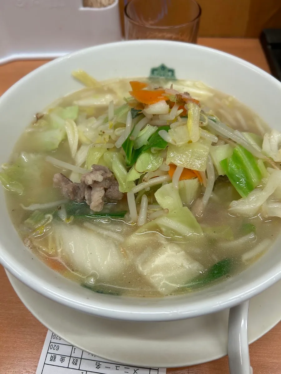 日高屋 渋谷宮下公園前店 · 7